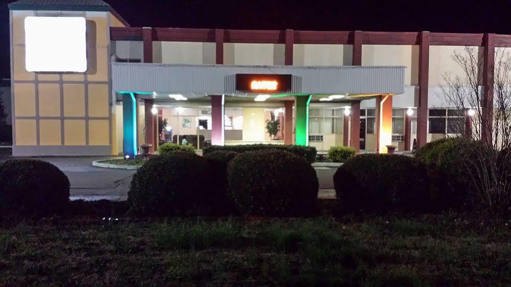 Motel Super 8 By Wyndham Goldsboro Zewnętrze zdjęcie
