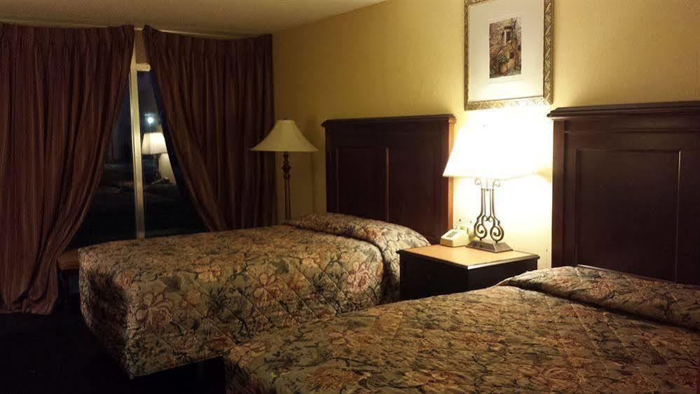 Motel Super 8 By Wyndham Goldsboro Zewnętrze zdjęcie